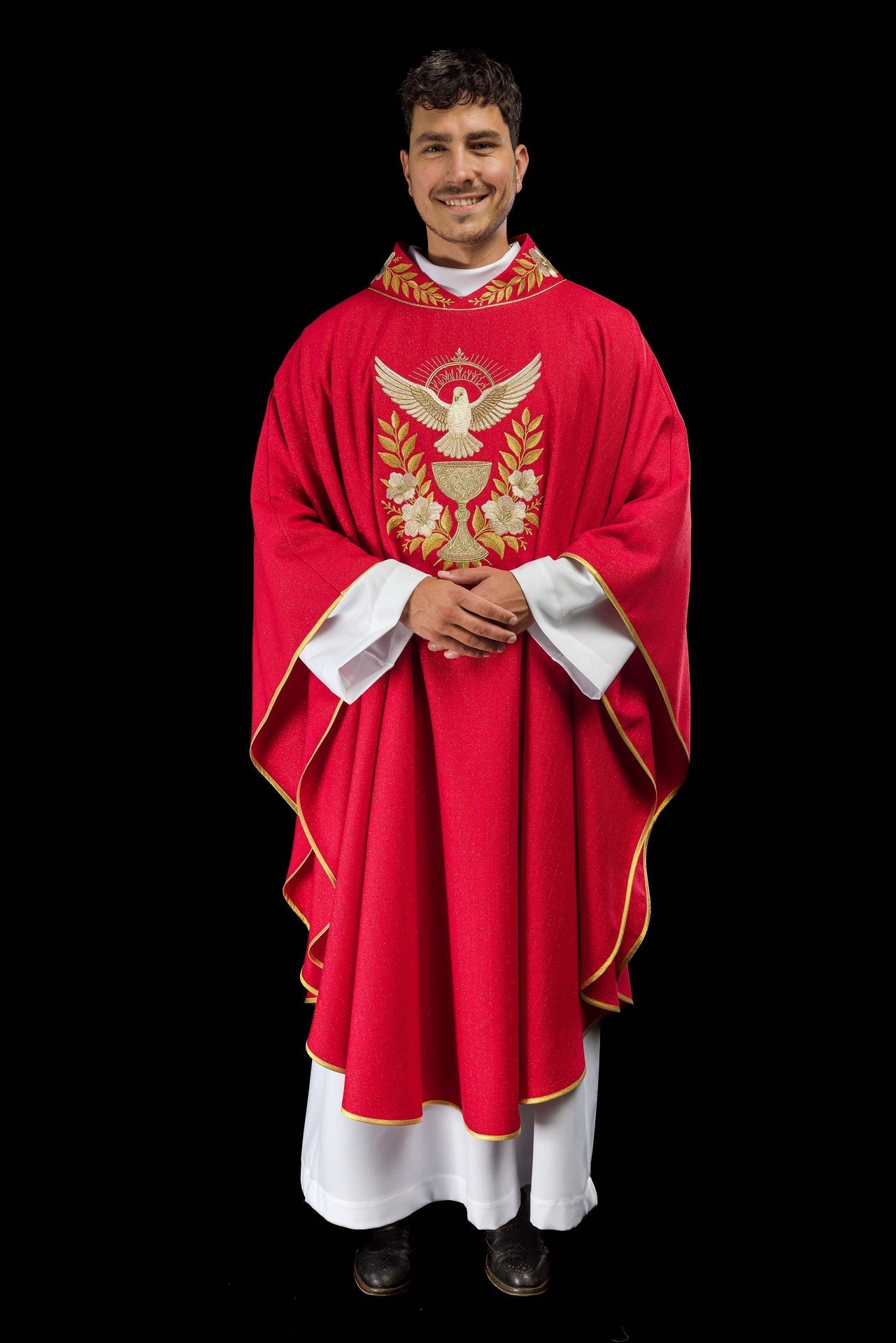 Casula rossa con colletto ricamato e simbolo dello Spirito Santo LE/7046/02 - PERILPRETE.IT