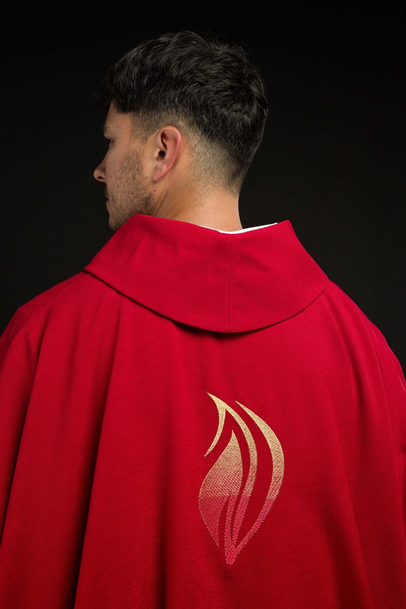 Casula rossa e ricamo dello Spirito Santo KOR/216/02/62 CZERWONY - PERILPRETE.IT