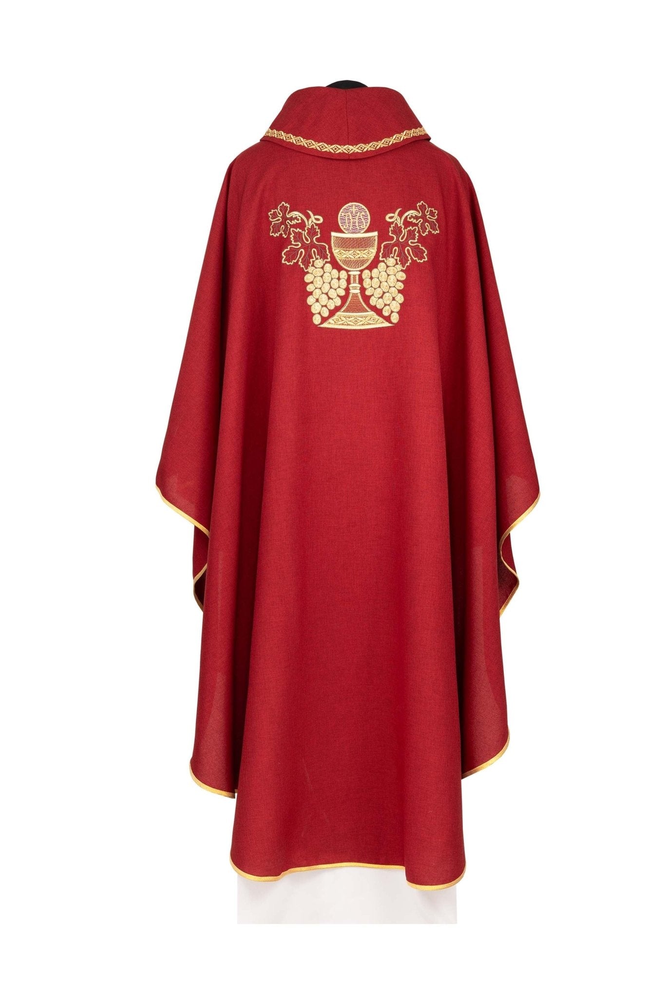 Casula rossa ricamata con calice e grappolo d’uva KDT/7022/02/70 CZERWONY - PERILPRETE.IT