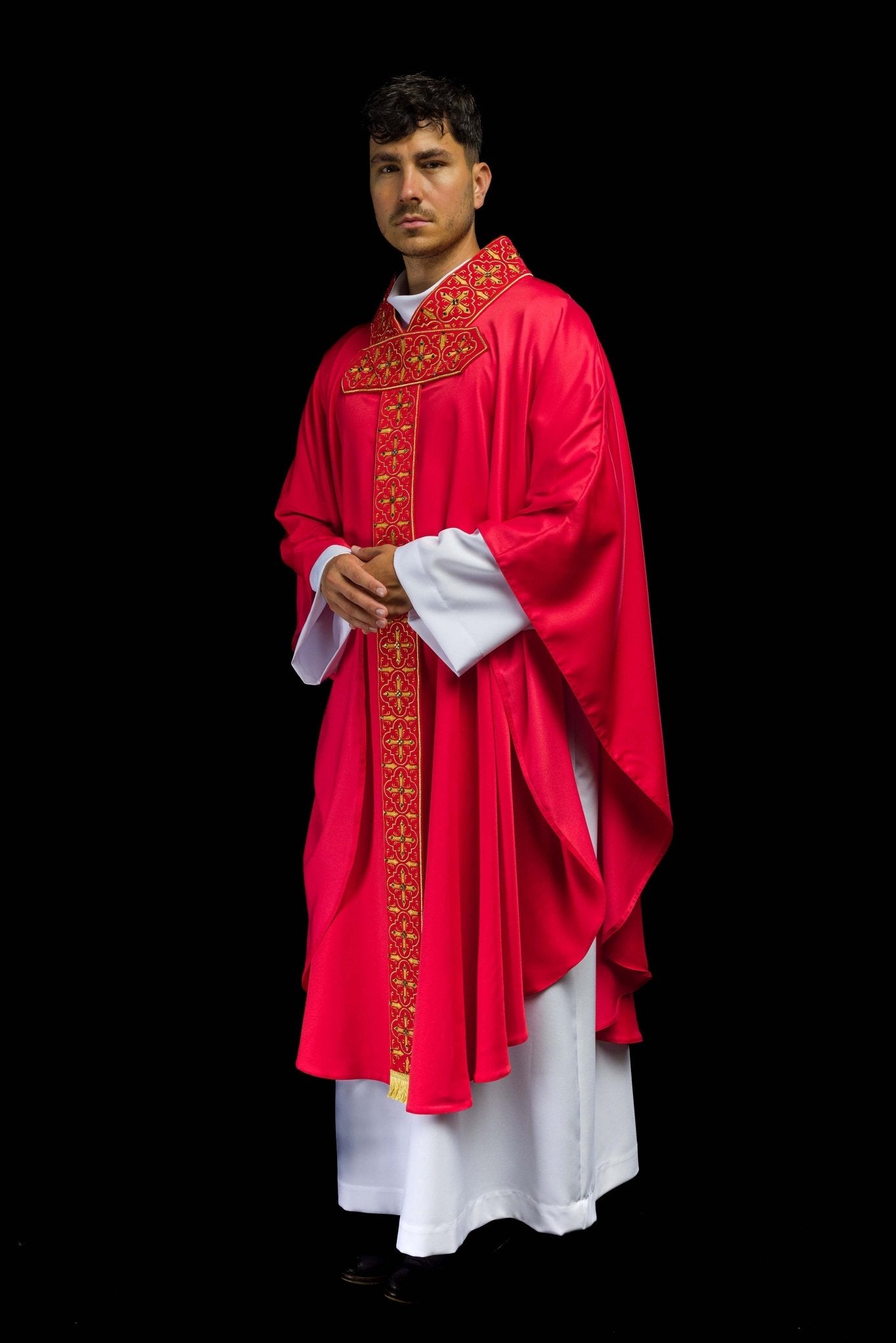 Casula Rossa riccamente ricamata decorazione con le pietre LE/7004/02 - PERILPRETE.IT