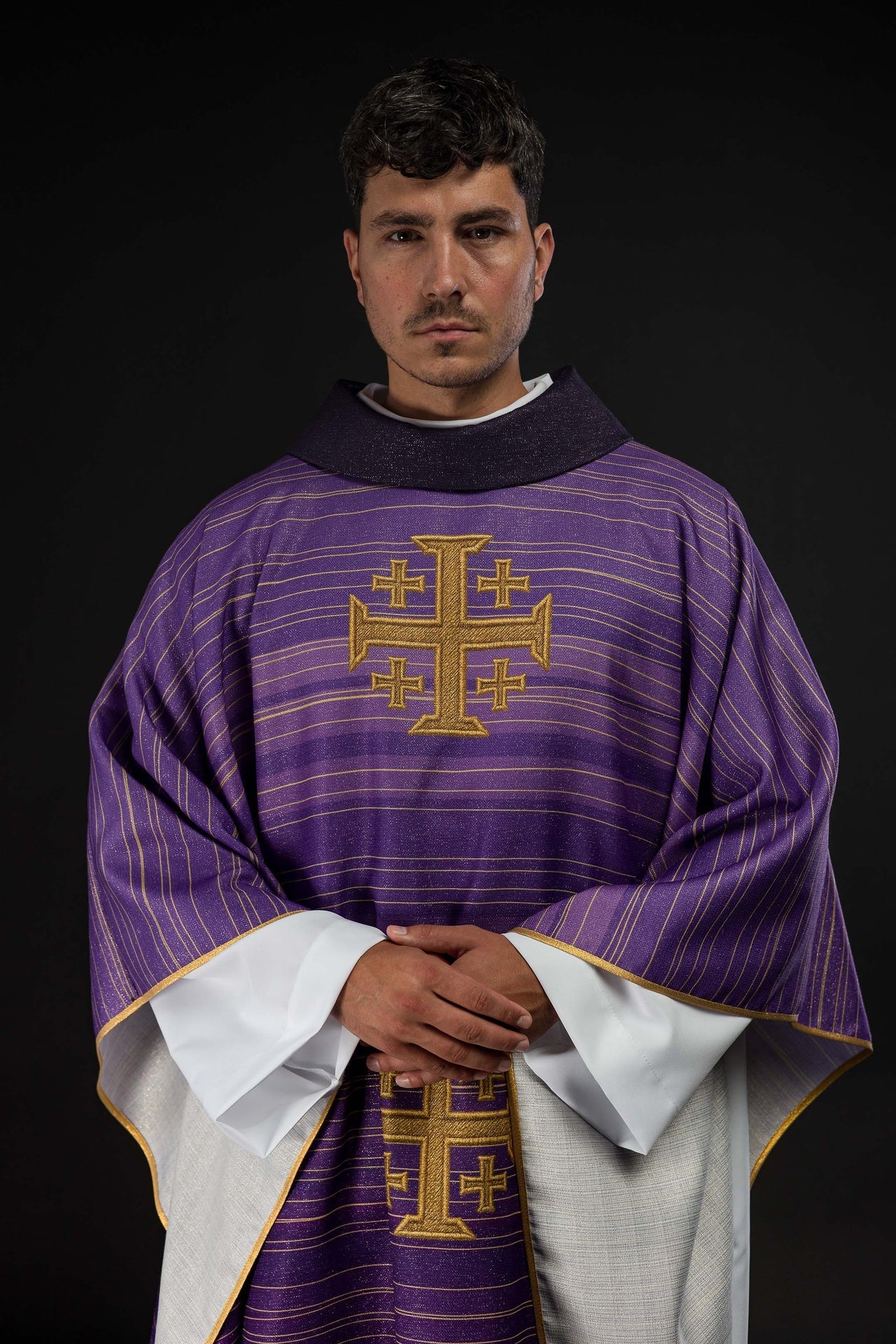 Casula stampata con la Croce di Gerusalemme – Viola KOD/7001/03/40 - PERILPRETE.IT