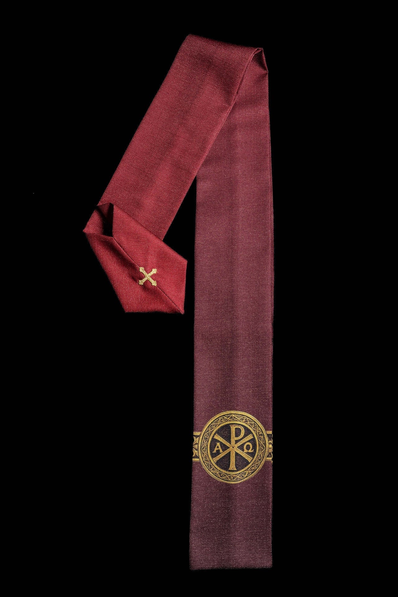Casula stampata Pax rossa con ricca decorazione dorata KOD/7009/02/40 - PERILPRETE.IT