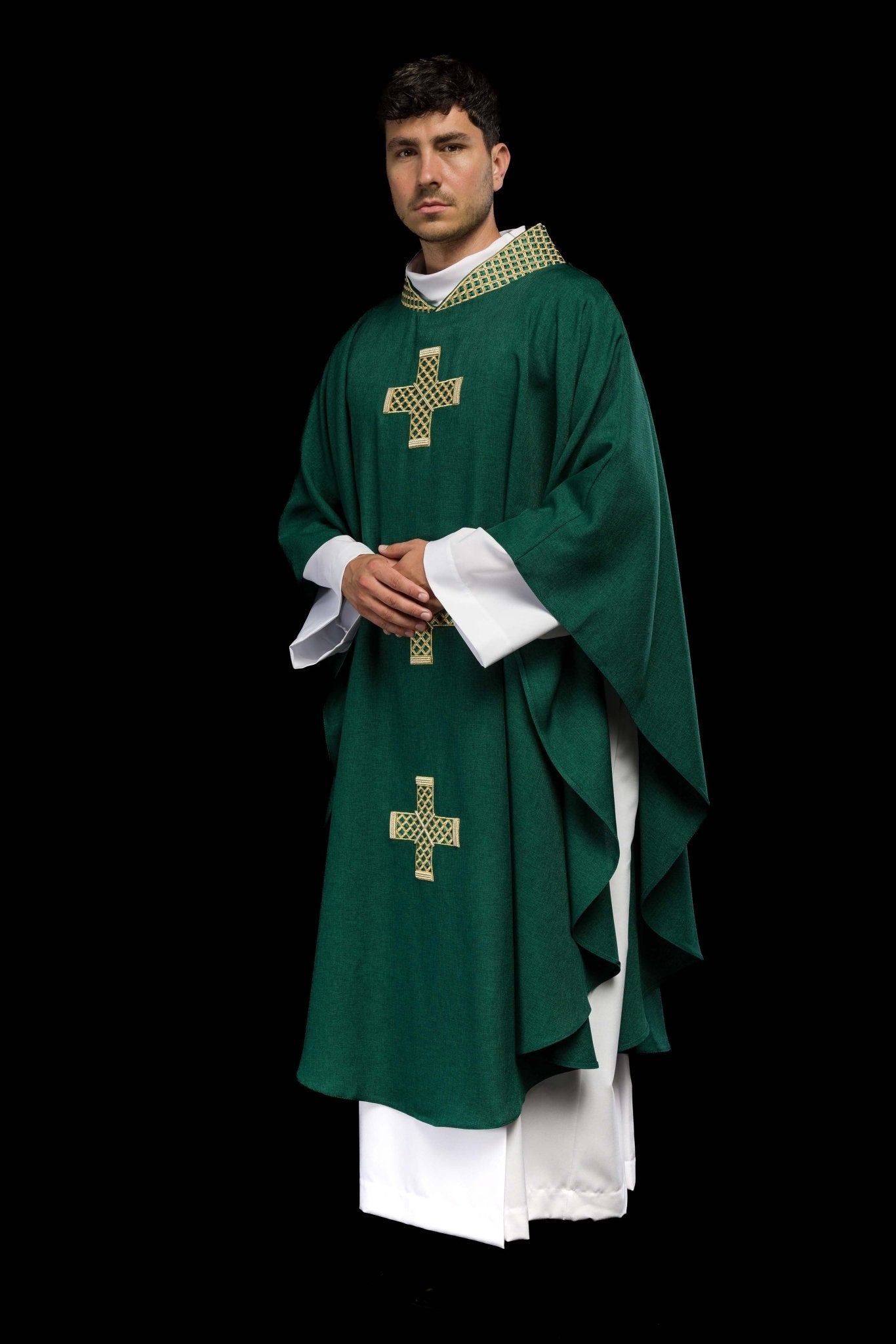 Casula verde con croci e colletto ricamati in oro S-7070-01-70 - PERILPRETE.IT