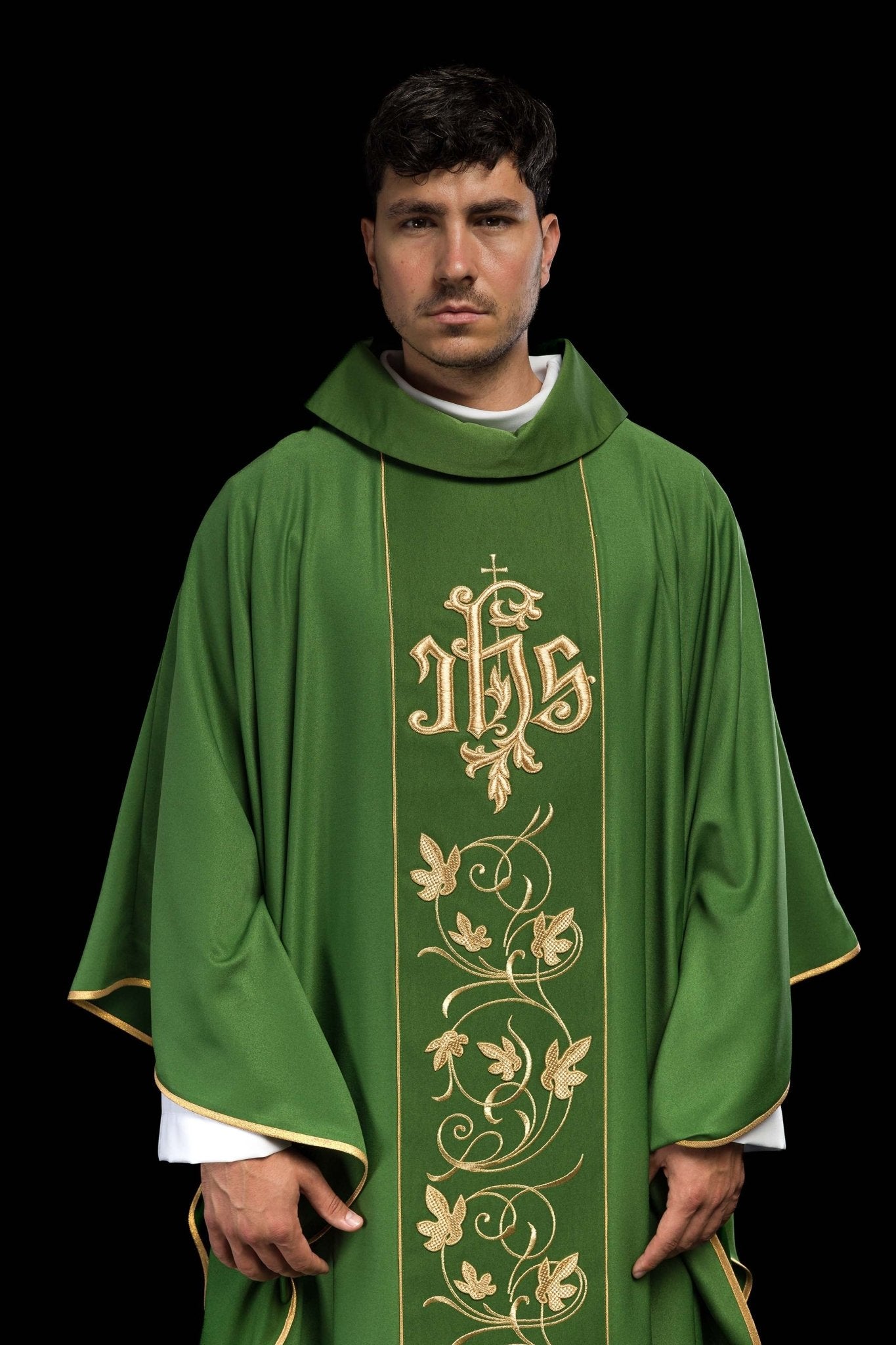 Casula verde con motivo IHS classico S-7051-01-53 - PERILPRETE.IT