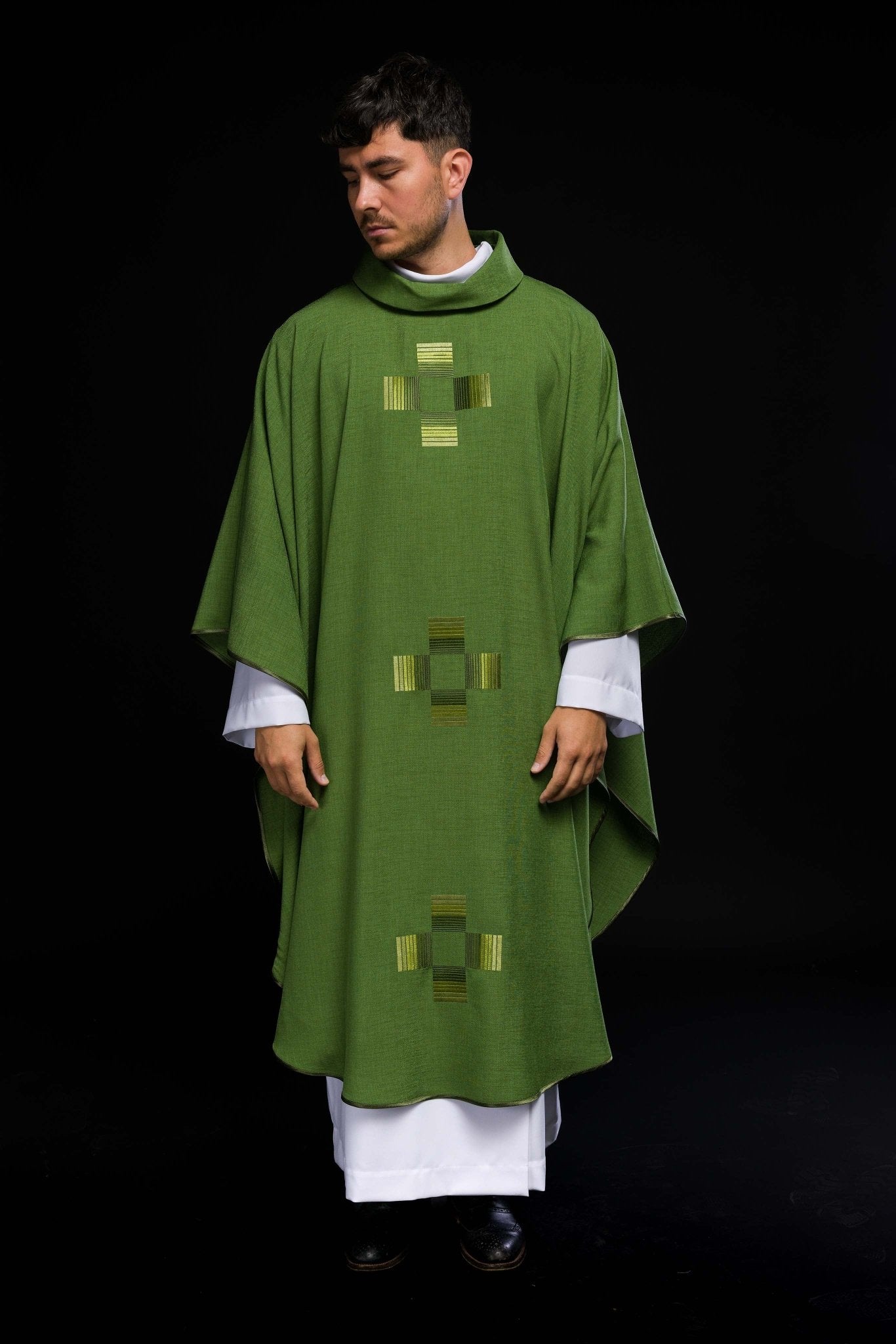 Casula verde ricamata con croci HA7033 - 01 ZIELONY - PERILPRETE.IT