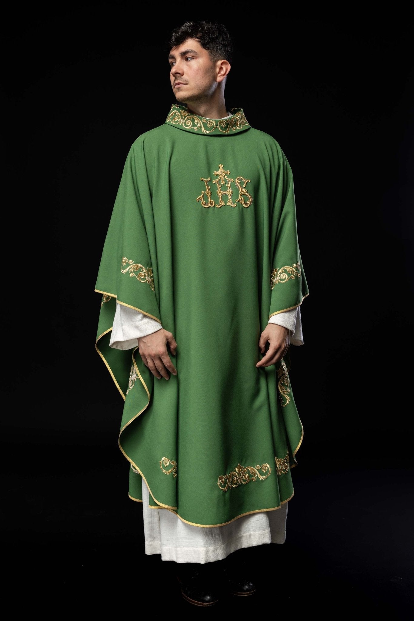 Casula Verde ricamata IHS KOR/157/01/01 ZIELONY - PERILPRETE.IT