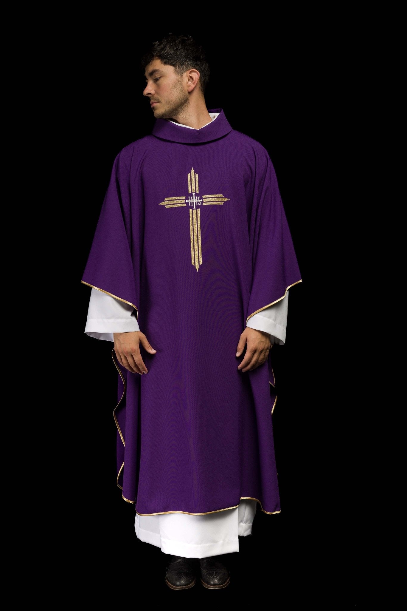 Casula Viola ricamata con Croce e IHS KOR/017/03/12 FIOLET - PERILPRETE.IT