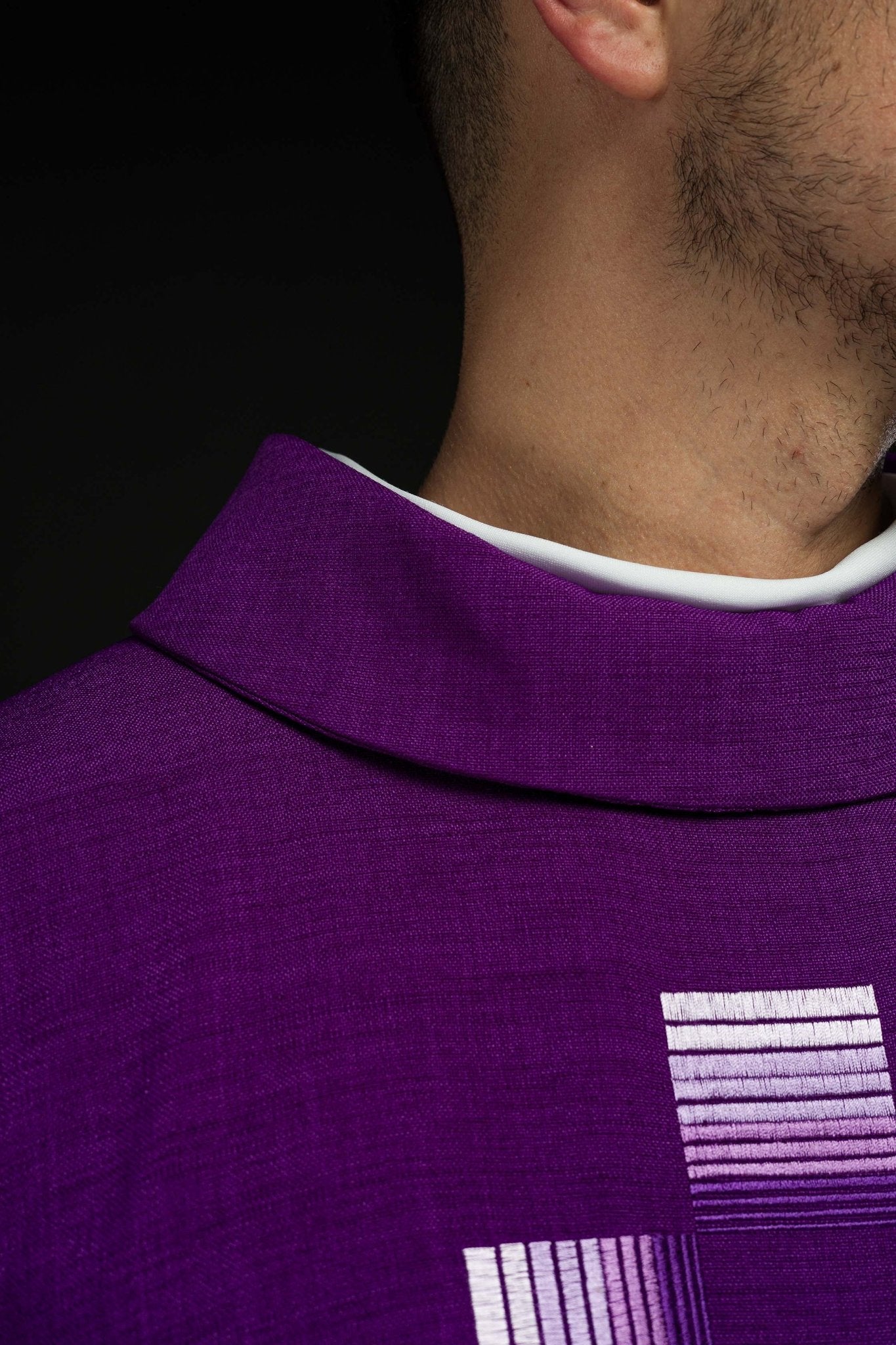 Casula viola ricamata con croci HA7033-03 FIOLET - PERILPRETE.IT