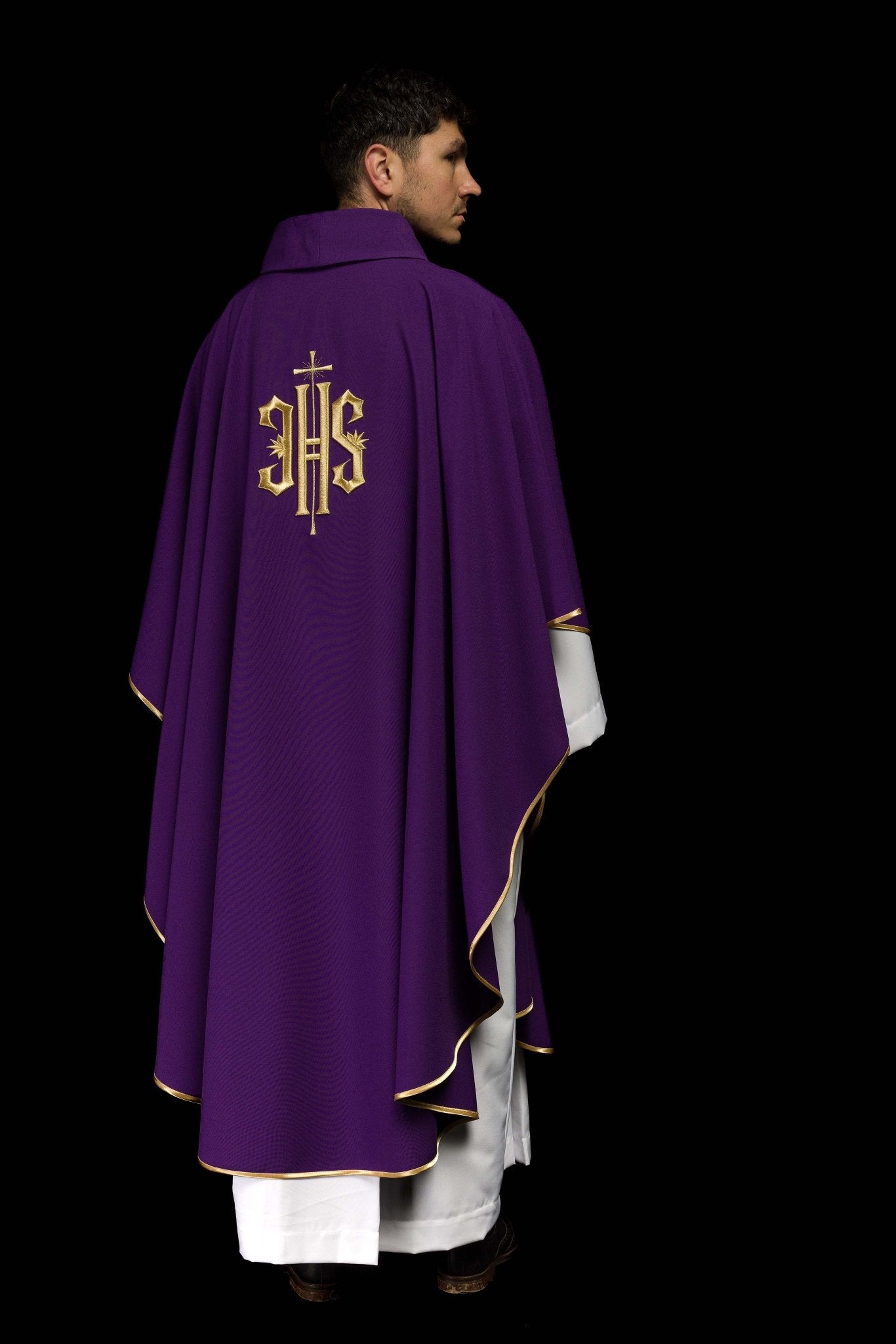 Casula Viola ricamata con motivo dorato IHS KOR/010/03/12 FIOLET - PERILPRETE.IT