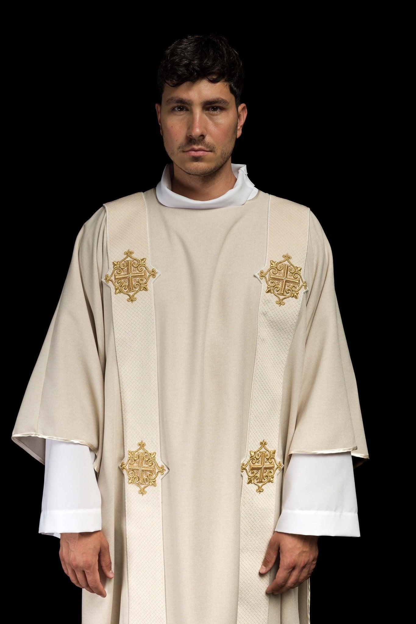 Dalmatica ecru con bande in velluto e simboli della Croce LE/1030/05/B - PERILPRETE.IT