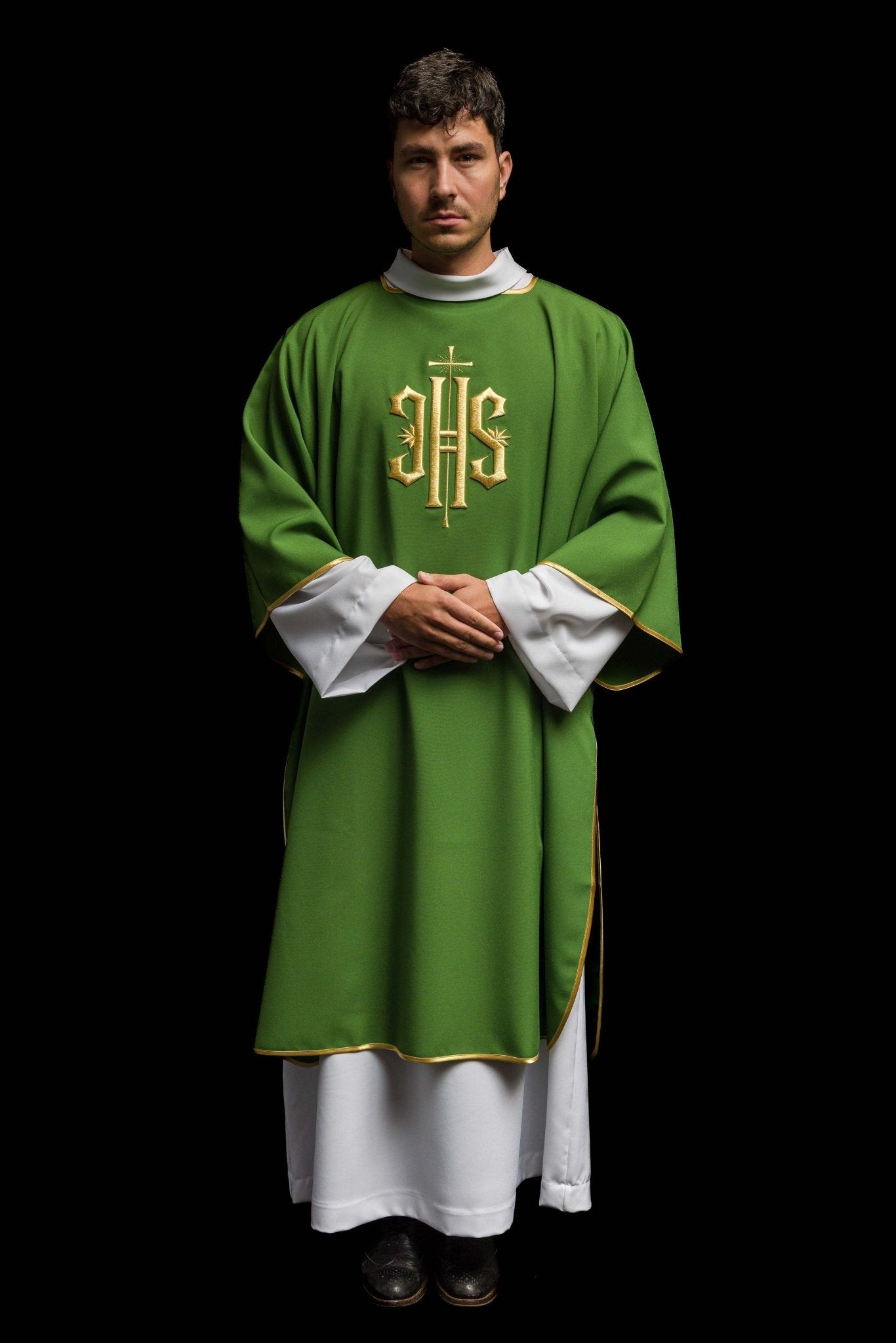 Dalmatica verde con motivo ricamato IHS KDL/215/01/12/D - PERILPRETE.IT