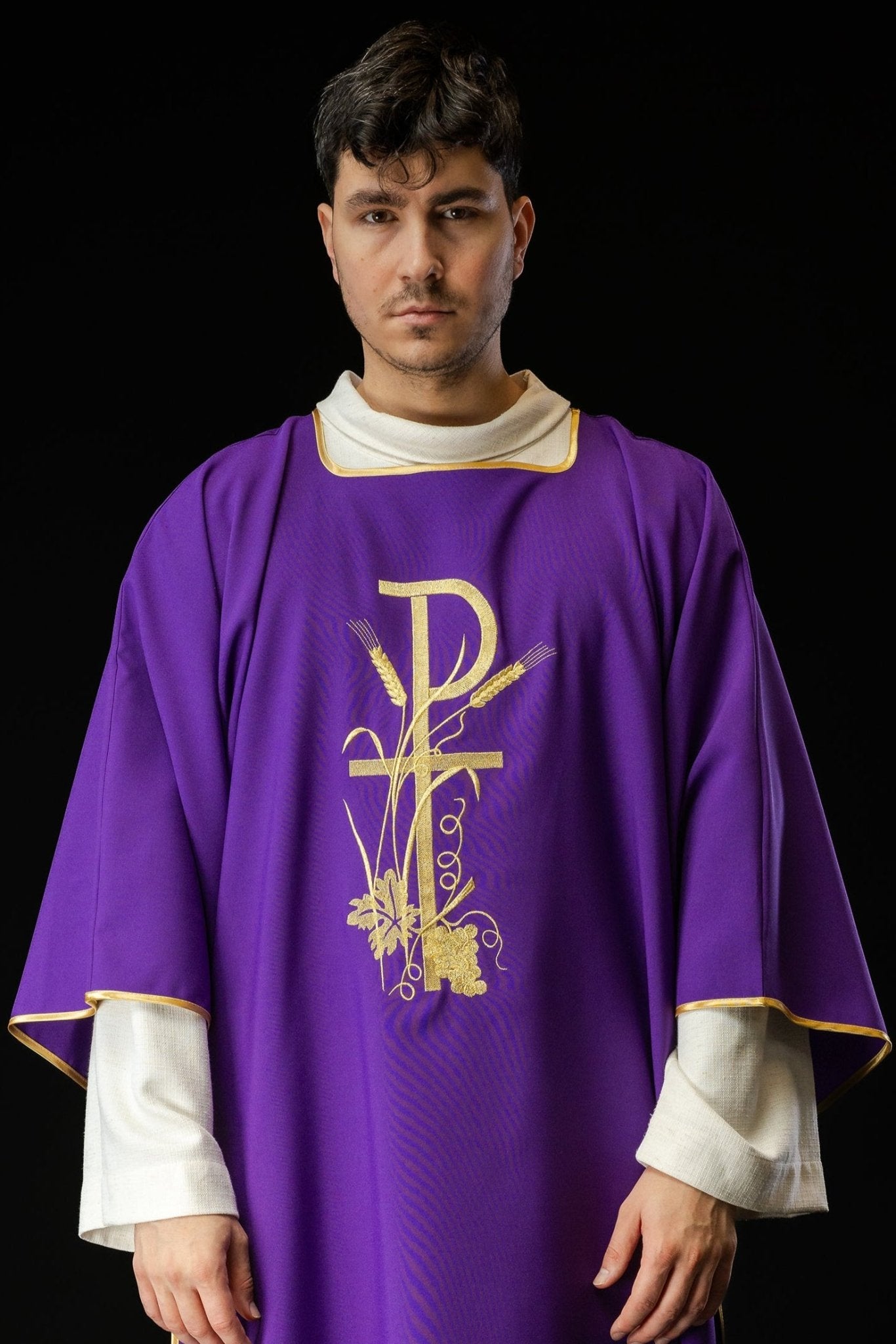 Dalmatica viola con ricamo a croce Pax oro KDL/026/03/12/D FIOLET DALMATYK - PERILPRETE.IT
