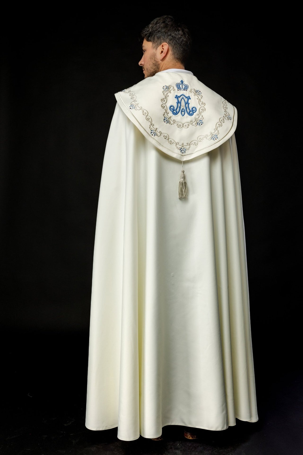 Kapa Liturgiczna Haftowana Z Symbolem Maryjnym