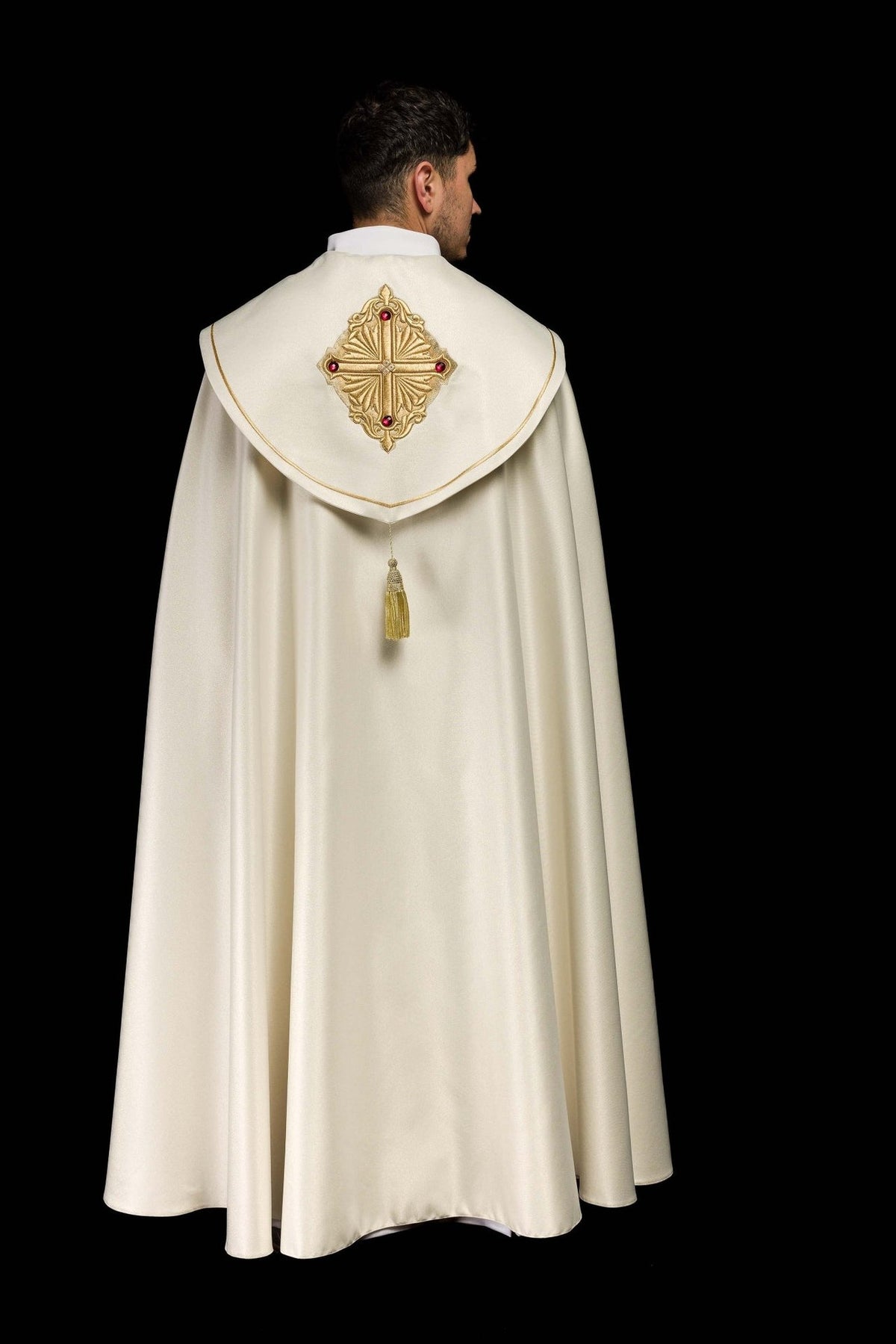 Kapa liturgiczna z bogato zdobionym pasem 150 cm