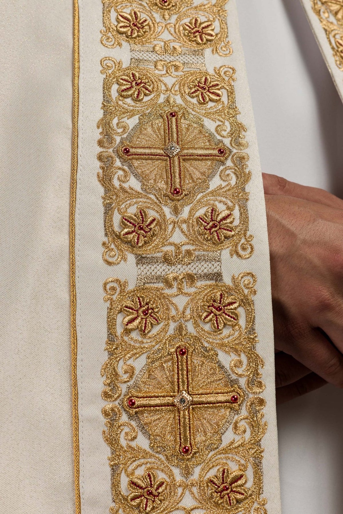 Kapa liturgiczna z bogato zdobionym pasem 150 cm