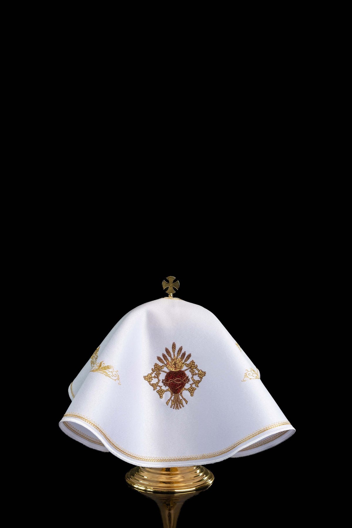 Velo per pisside bianco, vista posteriore con ricamo del Sacro Cuore di Gesù