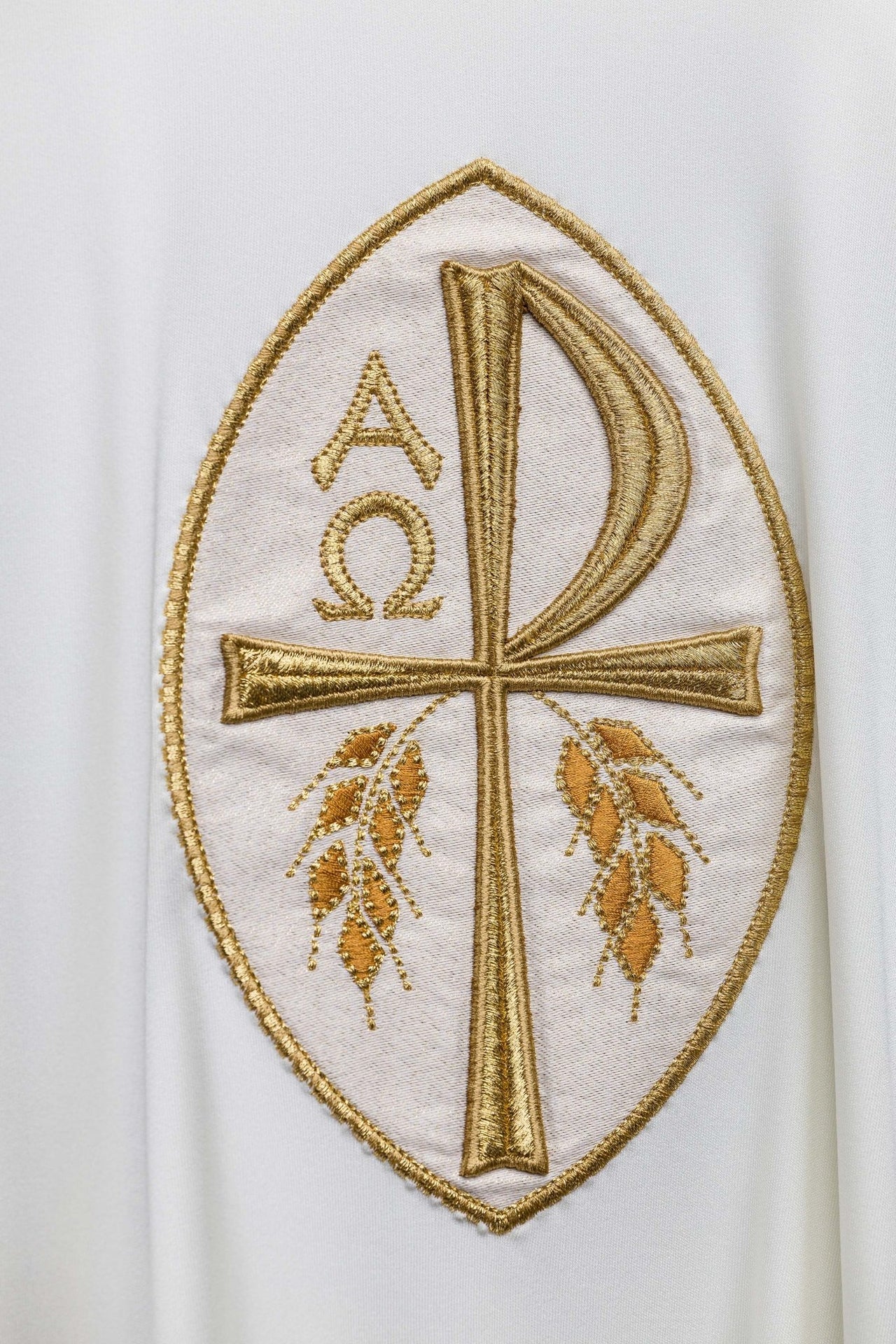 Ornat haftowany Krzyż ecru lekka dzianina SACROLITE