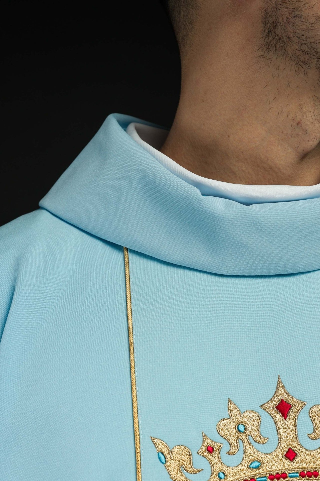 Ornat liturgiczny Maryjny haftowany z koroną Niebieski
