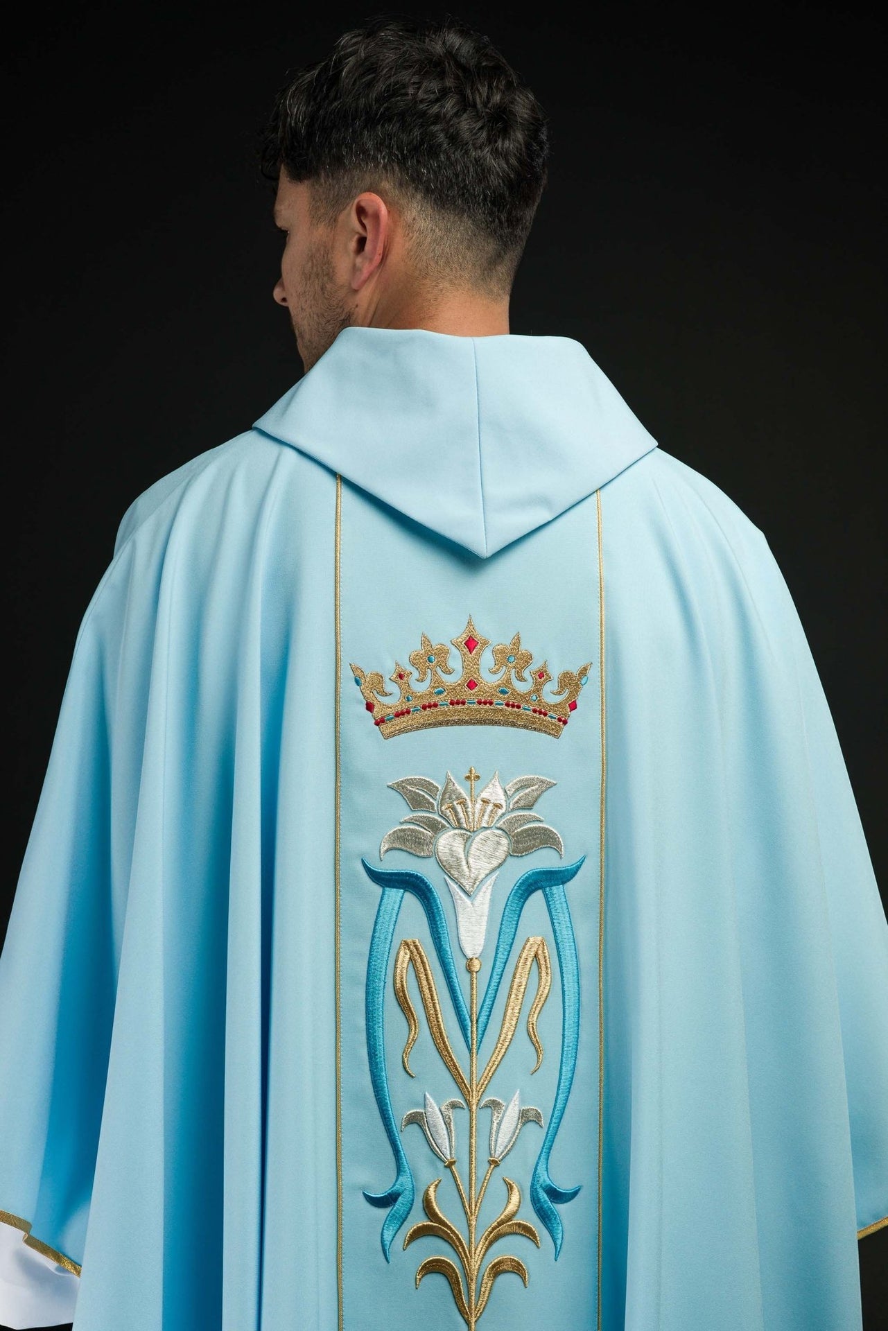 Ornat liturgiczny Maryjny haftowany z koroną Niebieski
