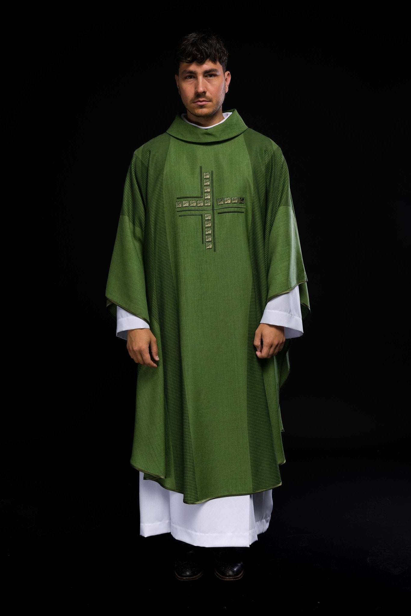 Ornato liturgico verde con croce HA7036 - 01 ZIELONY - PERILPRETE.IT