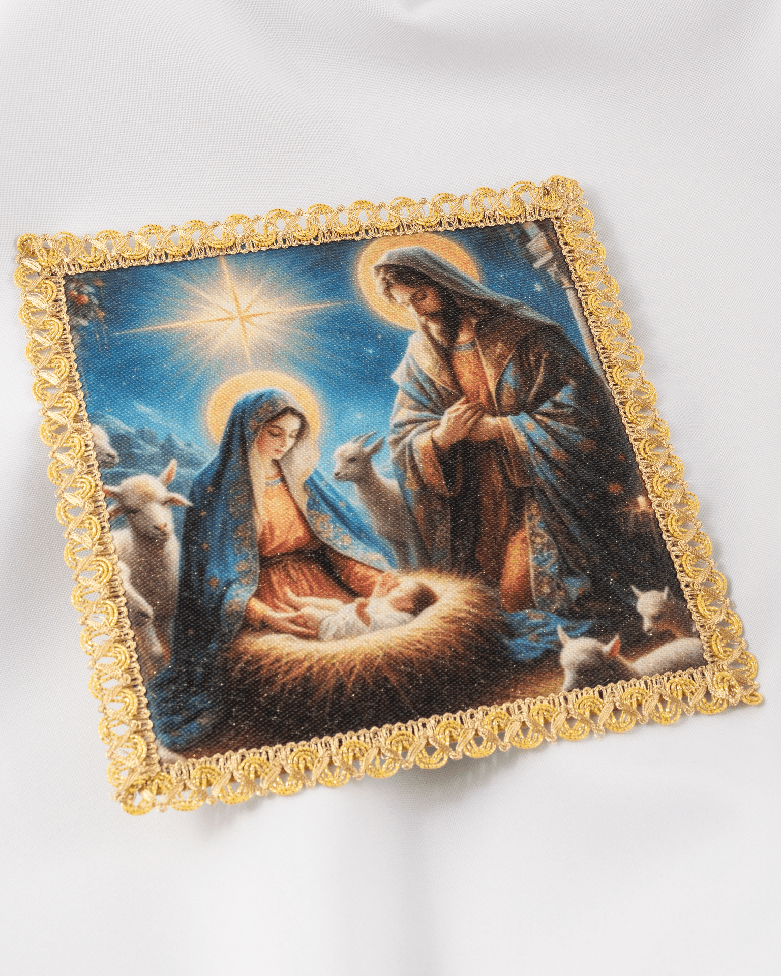 Palla natalizia con l’immagine della Sacra Famiglia KDT/5567/S/5 18*18 - PERILPRETE.IT