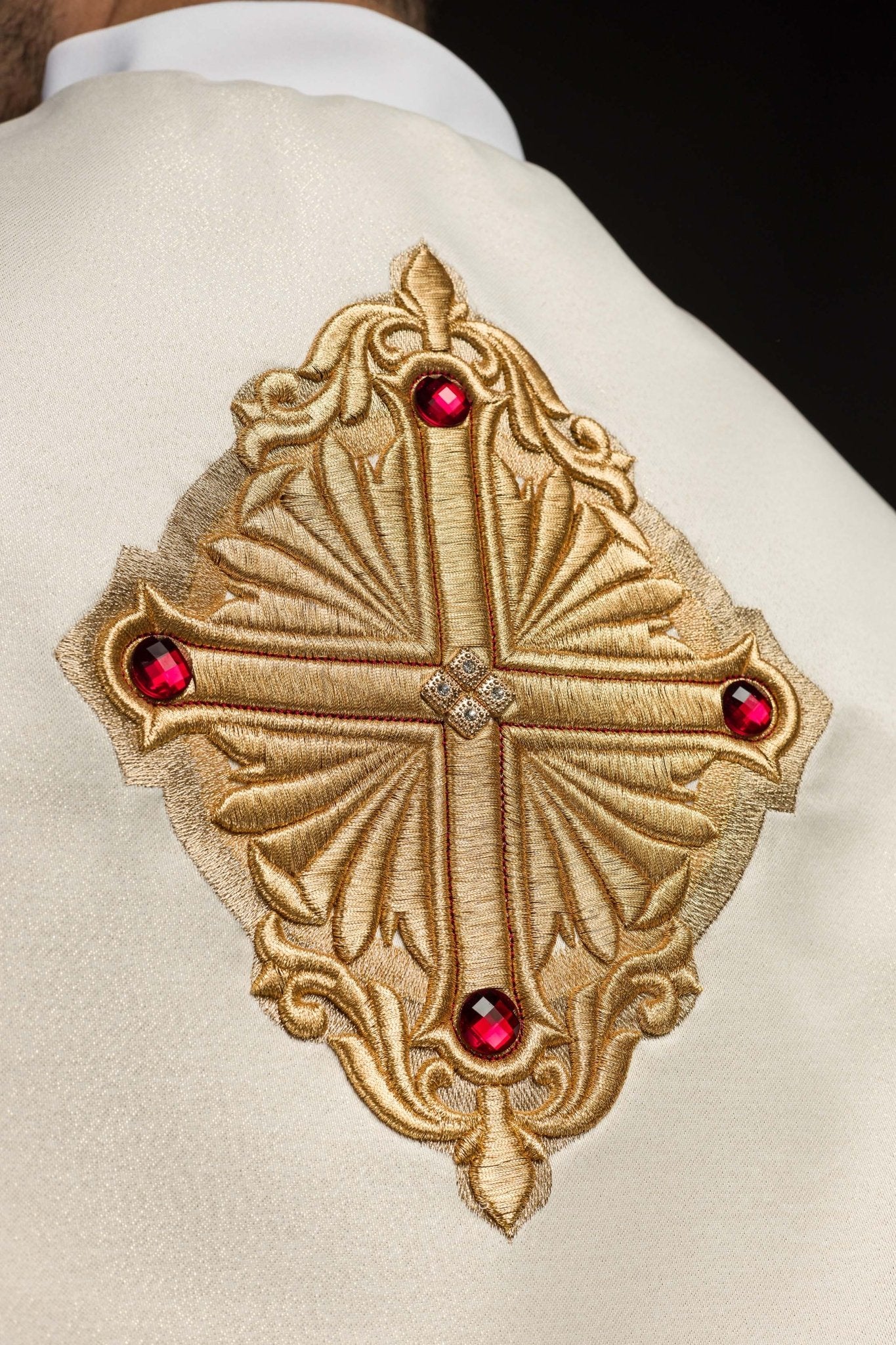 Piviale Liturgico riccamente decorato LE/3010/05 150cm - PERILPRETE.IT