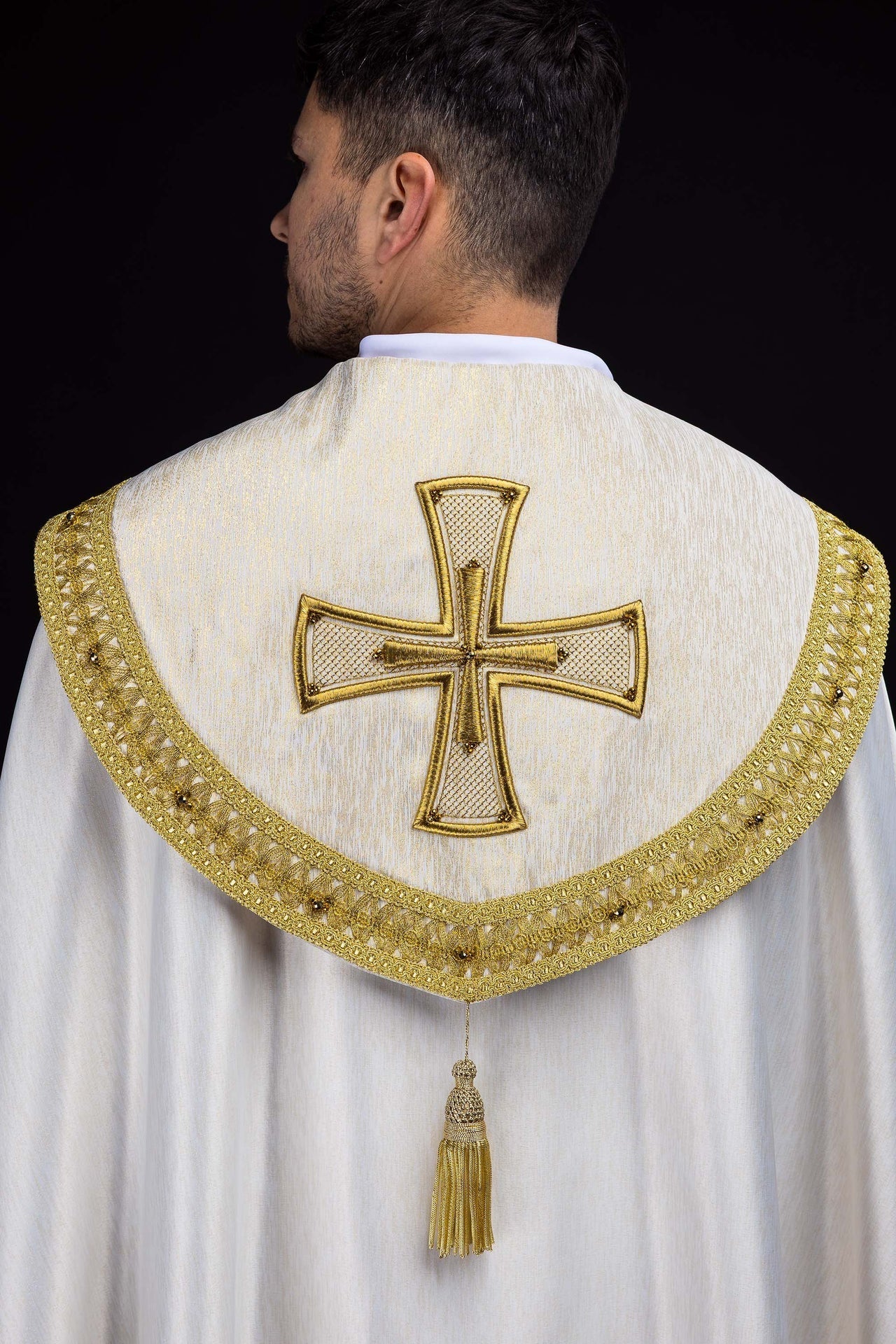 Piviale realizzato a mano con pietre naturali Handmade 3018 HM/3018/05/86 ECRU 145cm - PERILPRETE.IT