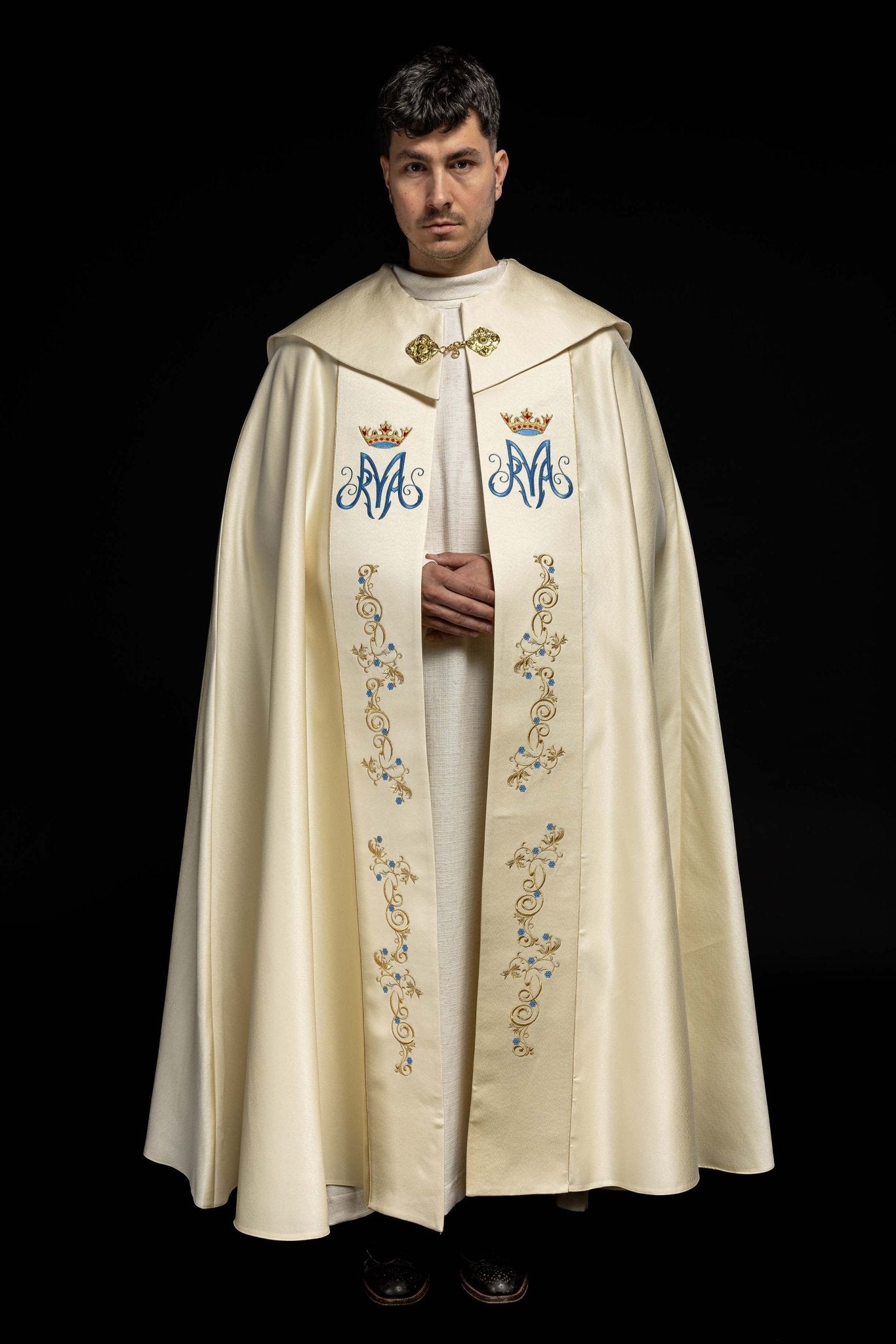 Piviale ricamato mariano ecru KKP/127/05 145cm - PERILPRETE.IT