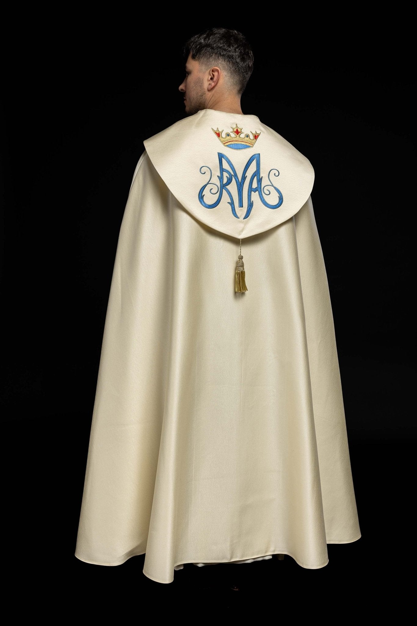 Piviale ricamato mariano ecru KKP/127/05 145cm - PERILPRETE.IT