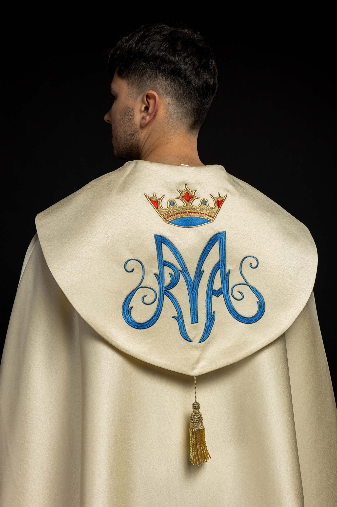 Piviale ricamato mariano ecru KKP/127/05 145cm - PERILPRETE.IT