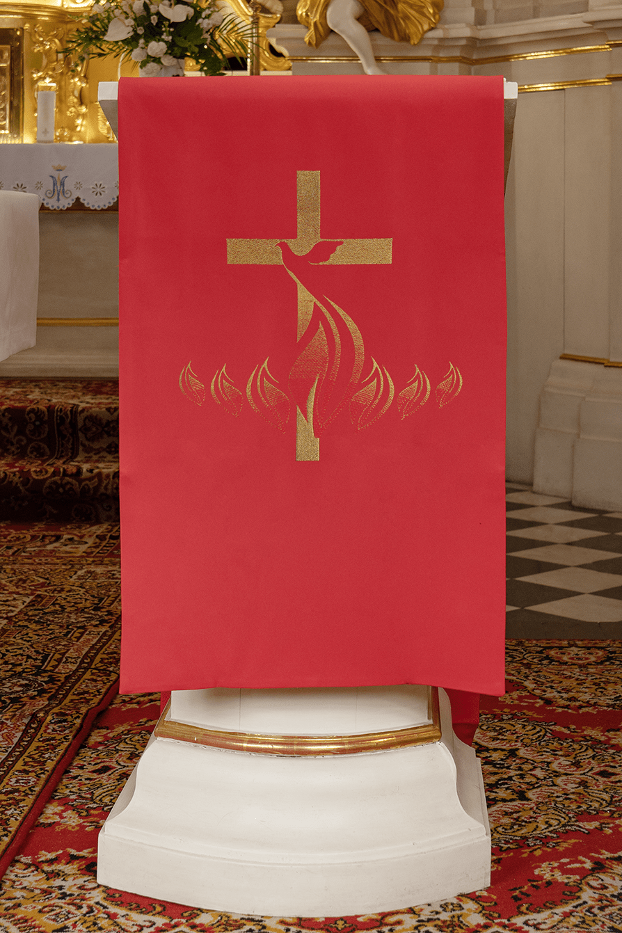 Rosso coprileggio con ricamo Croce e Fiamme KMO/216/02/01 CZERWONY 55*250 - PERILPRETE.IT
