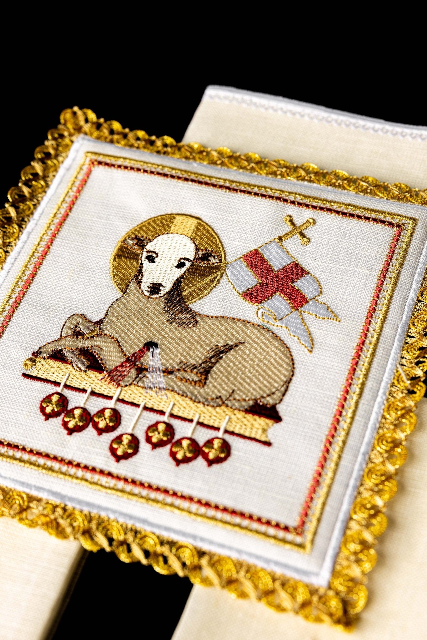 Servizio da Messa in lino con motivo Agnello S-5015 - PERILPRETE.IT