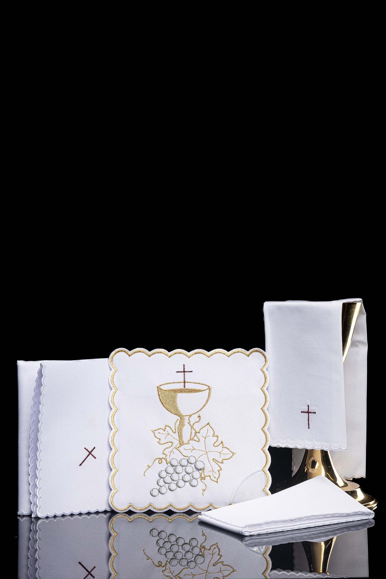 Set di biancheria per calice ricamato con motivo eucaristico in colore bianco KDT/5026/04 - PERILPRETE.IT