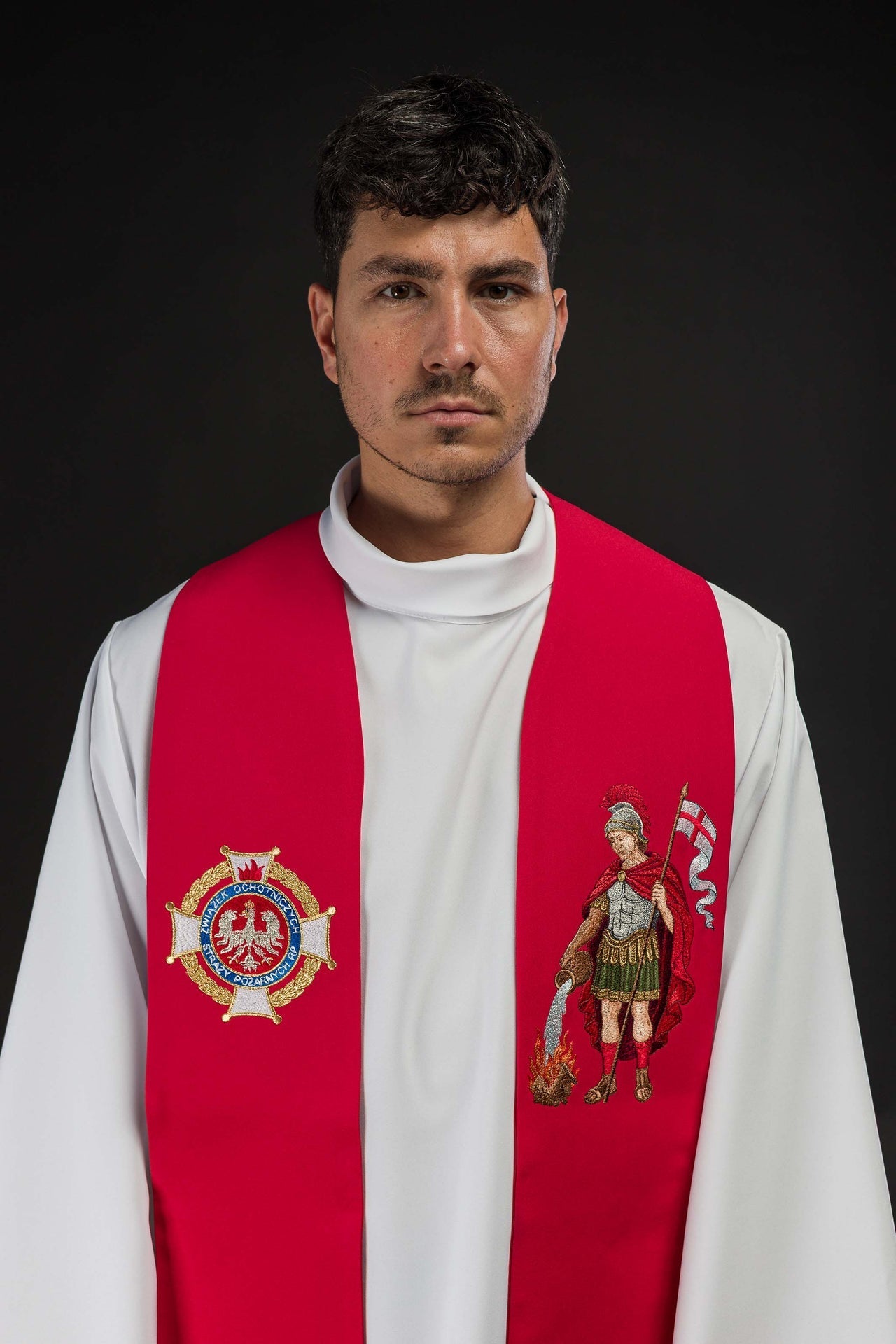 Stola ricamata con l’immagine di San Floriano KSW2/007/02/01 - PERILPRETE.IT