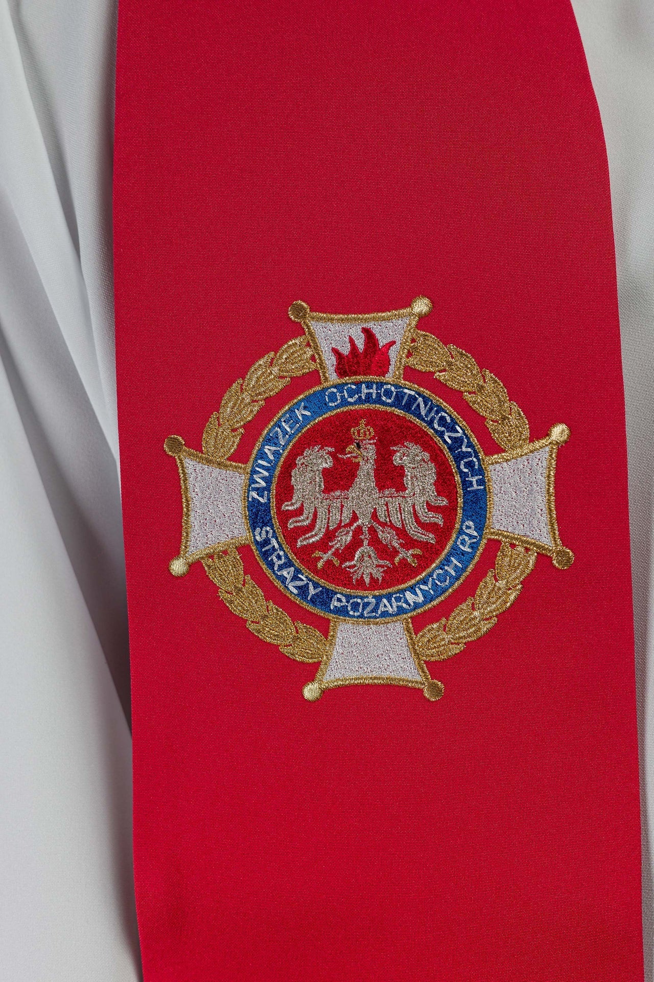 Stola ricamata con l’immagine di San Floriano KSW2/007/02/01 - PERILPRETE.IT