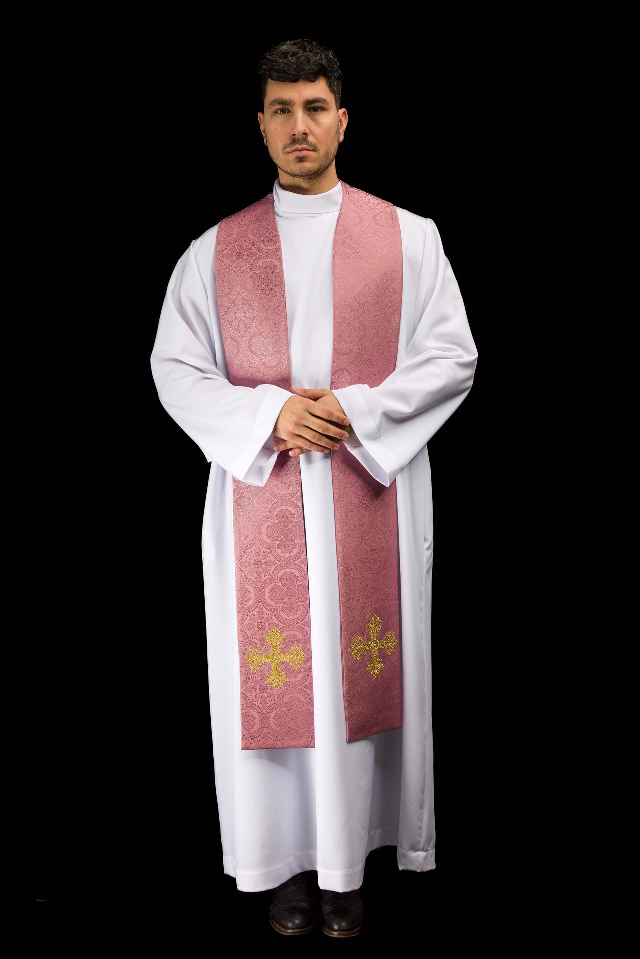 Stola ricamata con motivo della croce in tessuto jacquard rosa KST/967/08/11 - PERILPRETE.IT