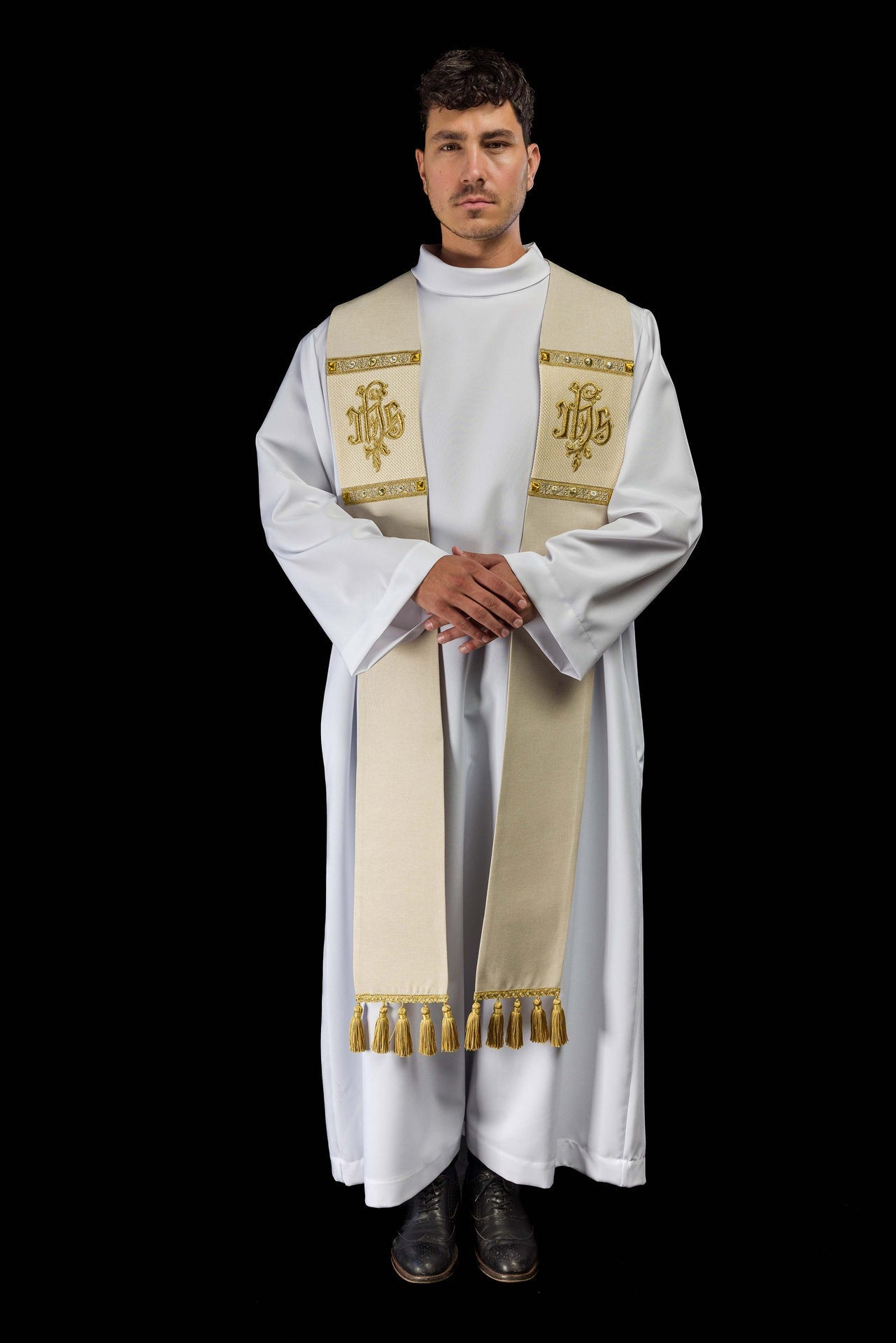 Stola ricamata con motivo IHS color écru S-2067-05-70 - PERILPRETE.IT