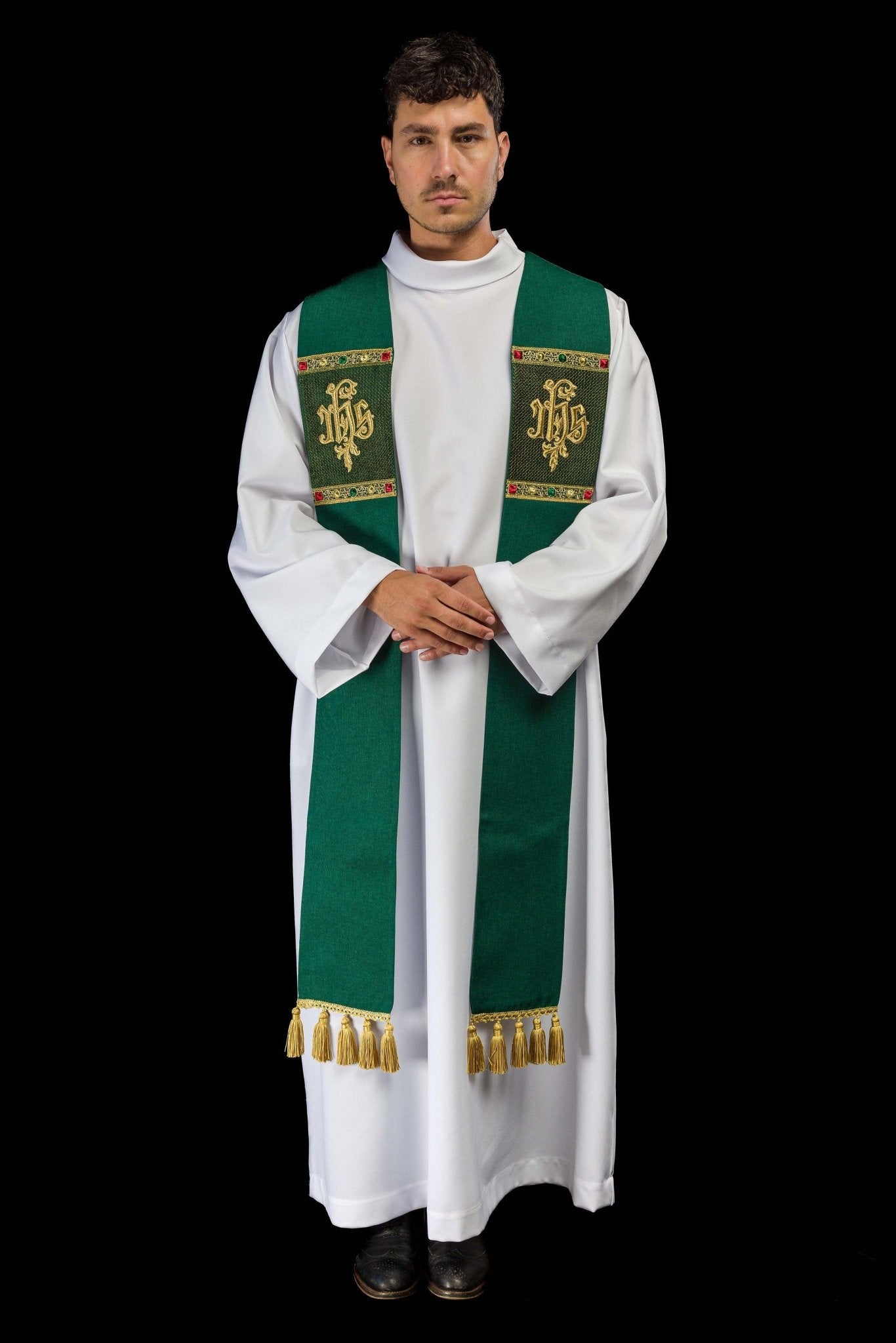 Stola ricamata con motivo IHS verde S-2067-01-70 - PERILPRETE.IT