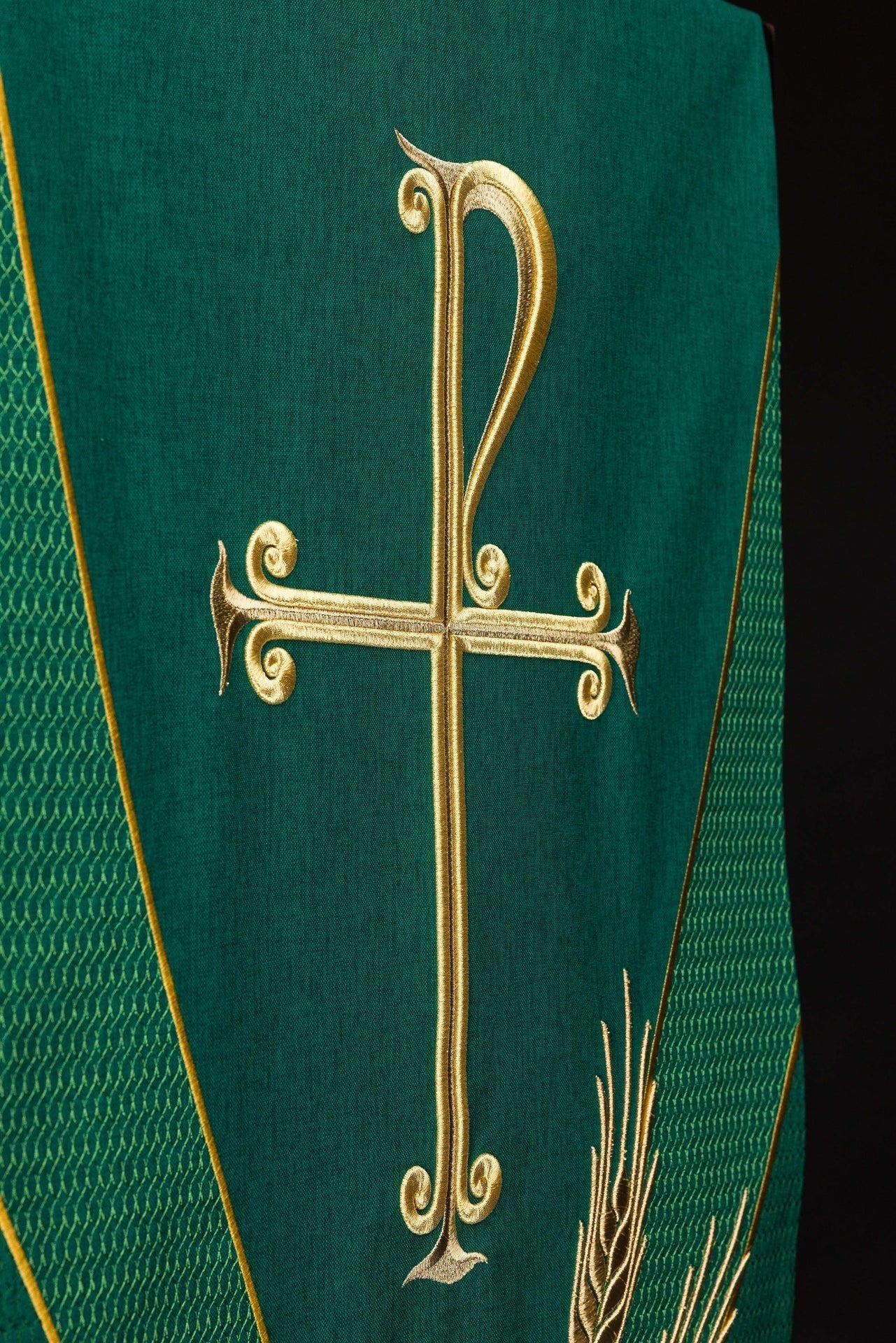 Tovaglia per ambone verde con ricamo PAX LE/8050/01 55*250 - PERILPRETE.IT