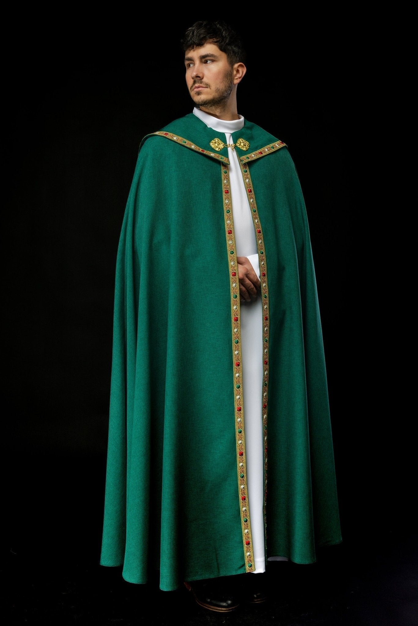 Una pianeta liturgica verde con il monogramma dorato IHS S - 3067 - 01 - 70 150cm - PERILPRETE.IT